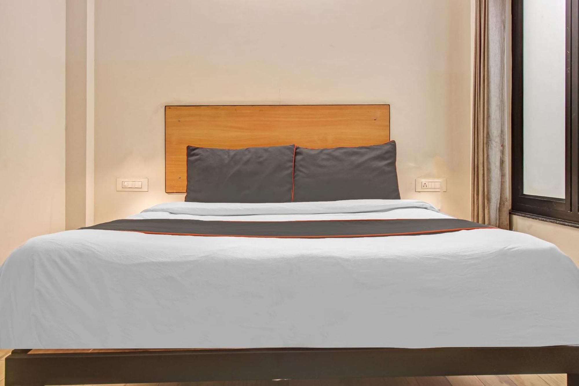 Hotel Super Townhouse Kachnar House Vikas Nagar Hasanganj Exteriér fotografie