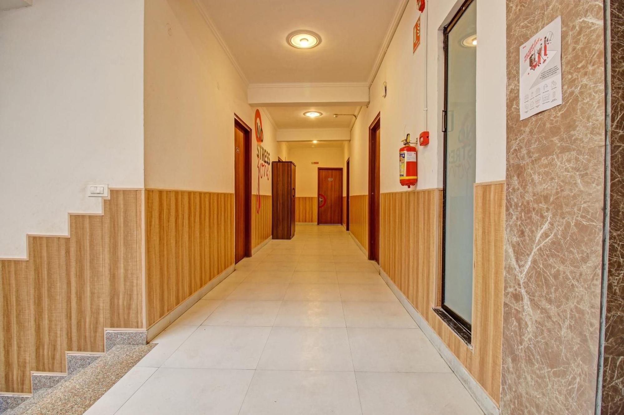 Hotel Super Townhouse Kachnar House Vikas Nagar Hasanganj Exteriér fotografie