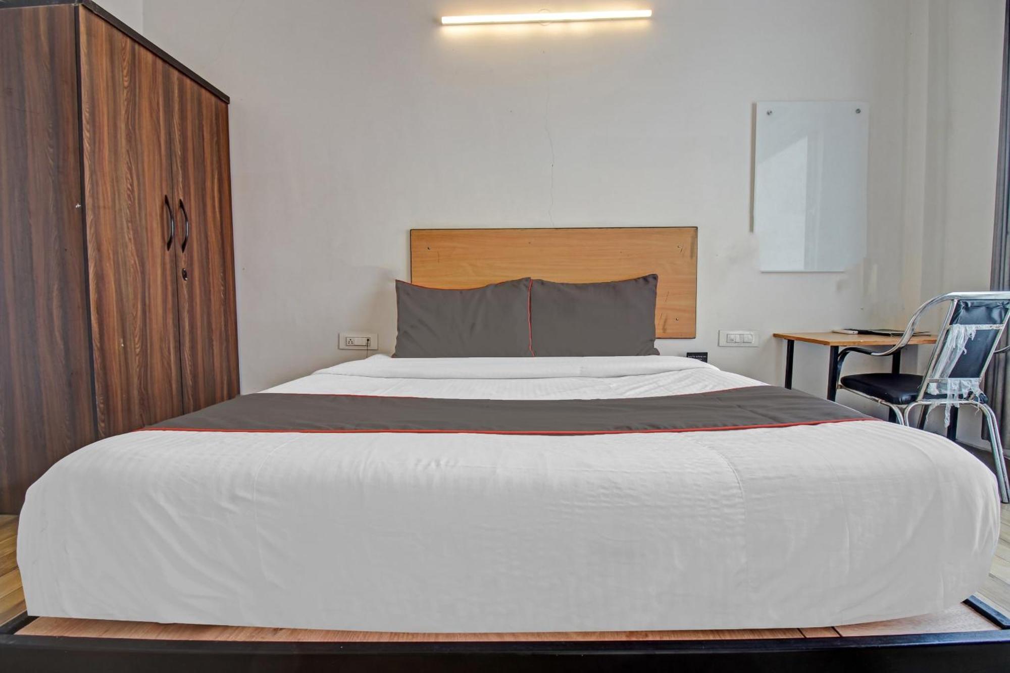 Hotel Super Townhouse Kachnar House Vikas Nagar Hasanganj Exteriér fotografie
